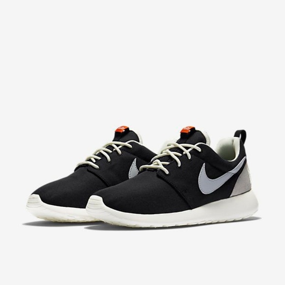 ladies nike roshe trainers